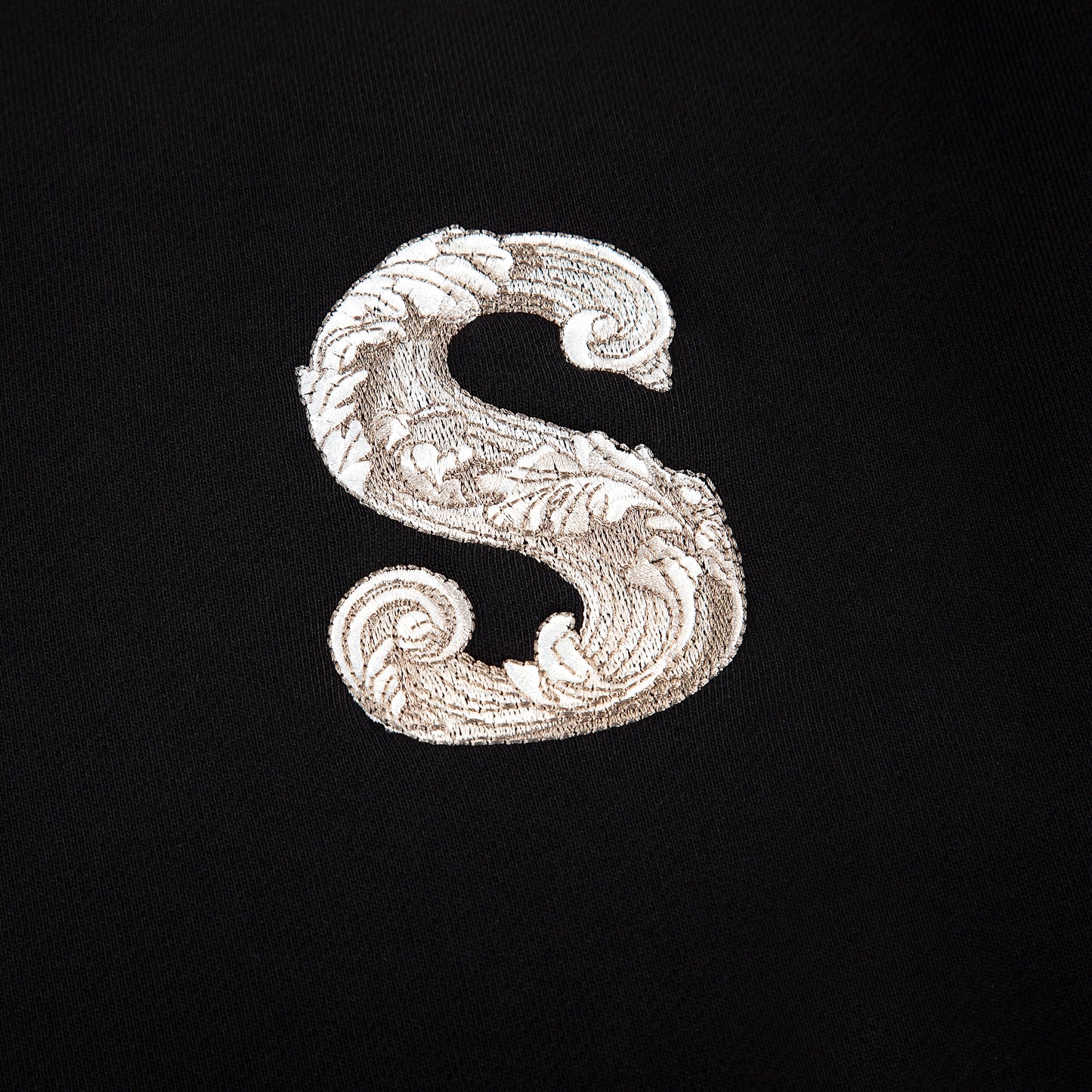 "awakening" Crewneck black 02