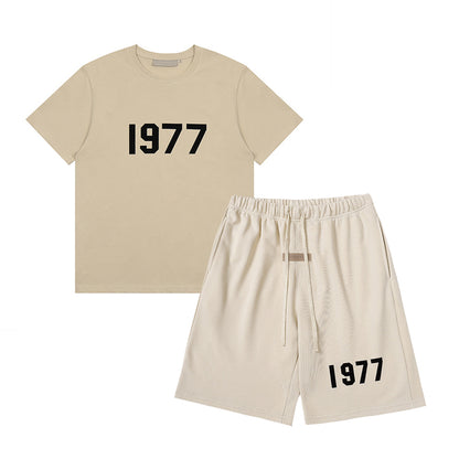 1977 T-Shirt / Shorts / Set - Beige